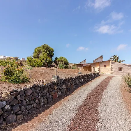 Flatguest Casa Tazirga * Santa Maria de Guia de Gran Canaria